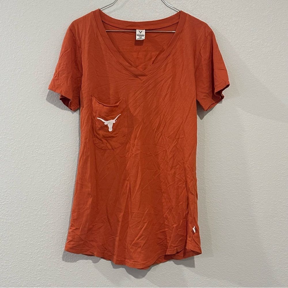 Texas Longhorns Women’s V Neck Pocket Graphic T Shirt Size Medium‎ Venley